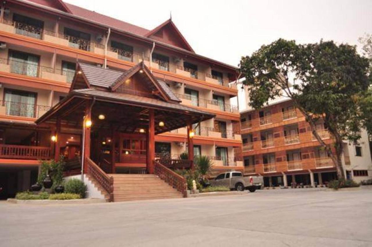 Baankhun Chiang Mai Hotel Kültér fotó